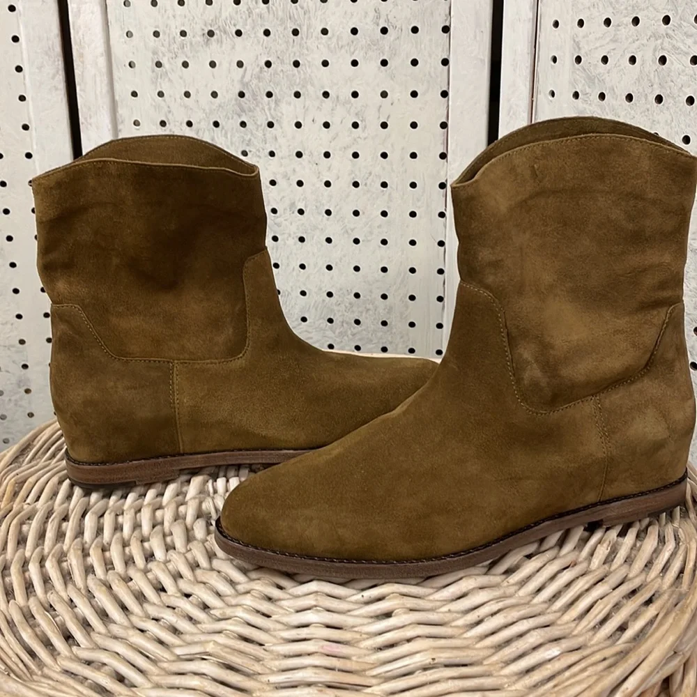 NWOT VINCE boots - Picture 11 of 11